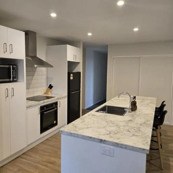 Family home, hotel v destinaci Rolleston