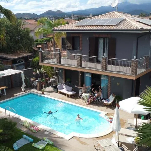 Etna Pool Villa Catania-Sea view, hotel v mestu Mascalucia