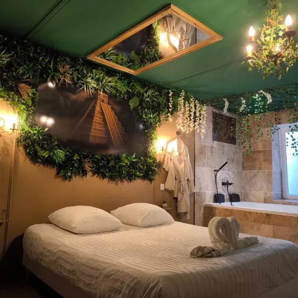 L'éxperience LOVE ROOM, hotel em LʼÉtrat