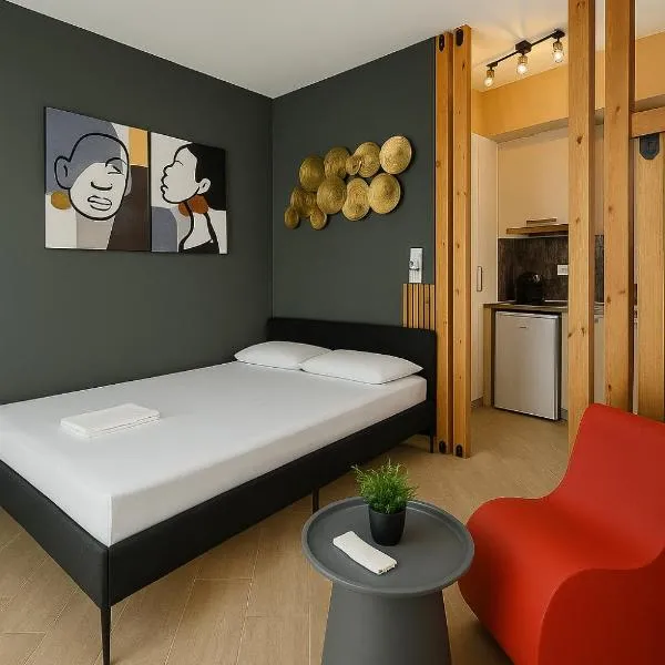 Gpxclr MicroLuxeSuite, hotel in Larisa