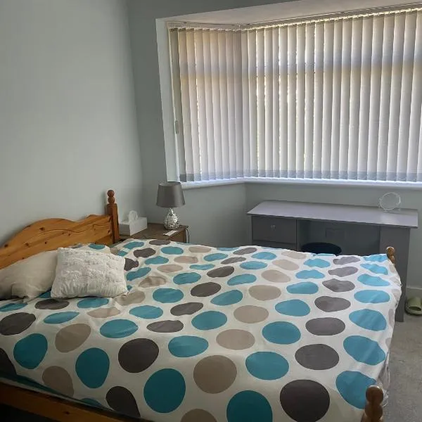 Cozy home in Northampton - entire house, hotel in Northampton