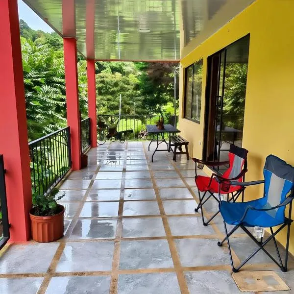 Kenai Mountain View, hotel in Concepción