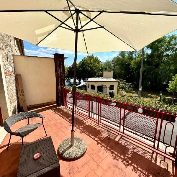 NINFA DEL LAGO BEDROOMS IL TUO ALLOGGIO SUL LAGO by Dinamica Real Estate, hotell i Posta Fibreno