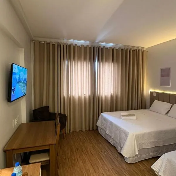 Helbor Stay Gonzaga - Suíte moderna a 5 min da praia, hotel in Santos