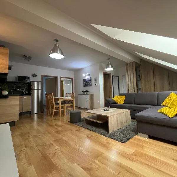 Apartment Loft Fifteen, hotel in Dunajská Streda