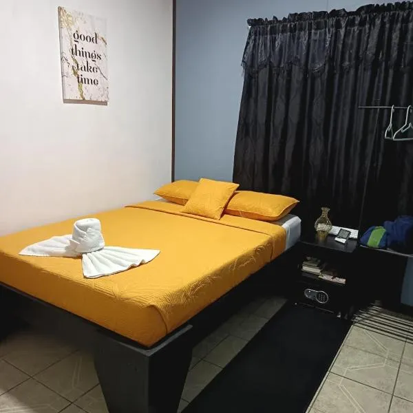 HOUSE Of Rainbow, hotel in Tortuguero