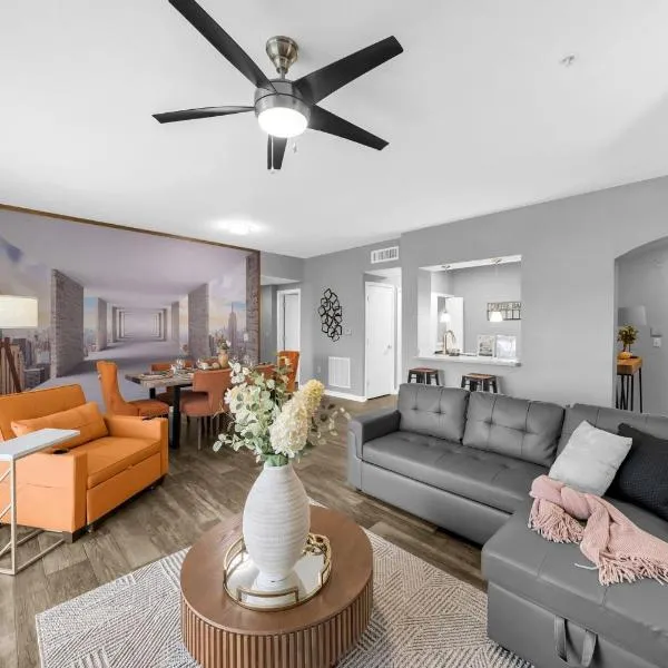 Modern 2BR Pool, Gym Pet-Friendly #12, khách sạn ở Tampa