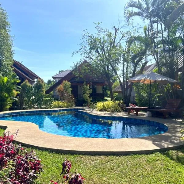 Siri Lagoona Resort, hotel in Nong Prue