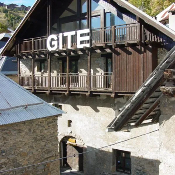 Gite L'Aurienchon, hotel i Auris