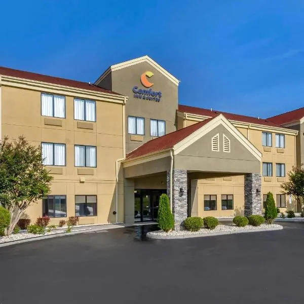 Comfort Inn & Suites Troutville-Roanoke North, hotel in Troutville