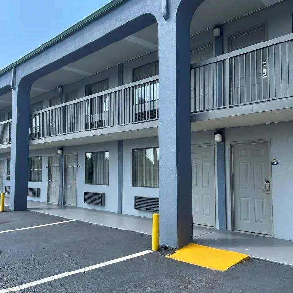Days Inn by Wyndham Byron, hotel in Byron
