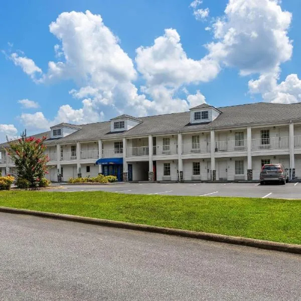Baymont by Wyndham Forest City, hotel in Forest City