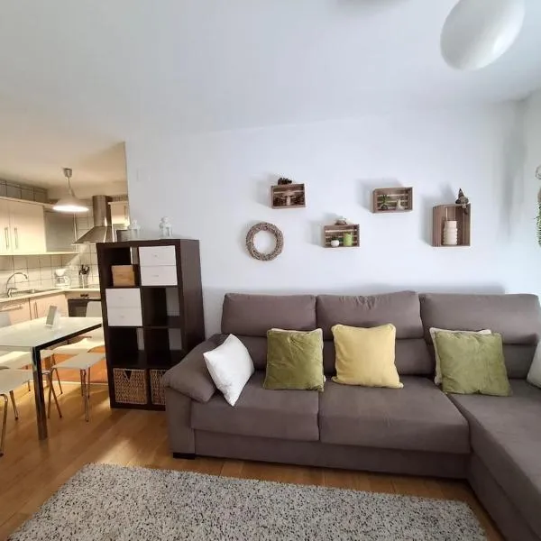 El Tozal, cálido, petfriendly con garaje, hotel in Escarrilla