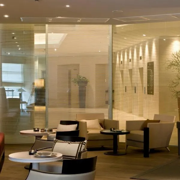 Starhotels Grand Milan, hotel di Saronno