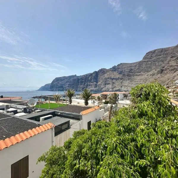 Sea View Bungalow in Los Gigantes, hotel in Santiago del Teide