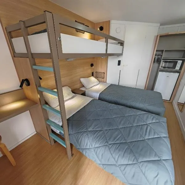 Premiere Classe Lille Sud - Douai Cuincy, hotel em Cuincy