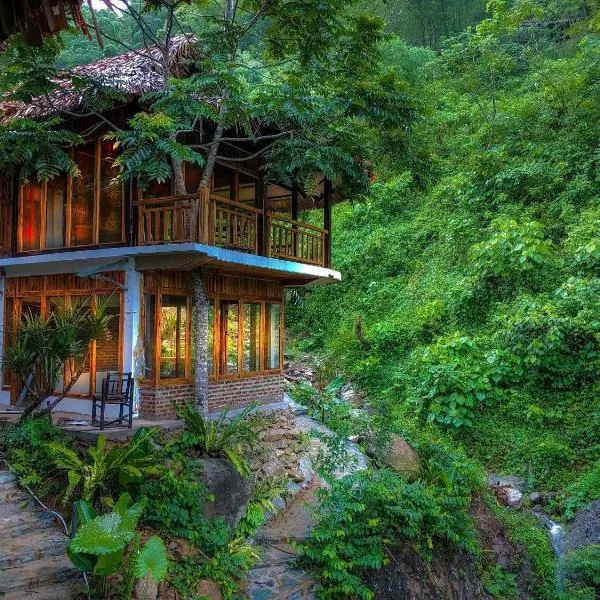 Asia Tropical Resort and Spa, hotel in Làng Coc