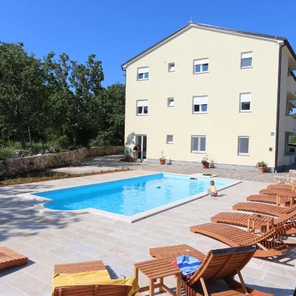 Apartments Bellator, hotel v destinaci Šilo