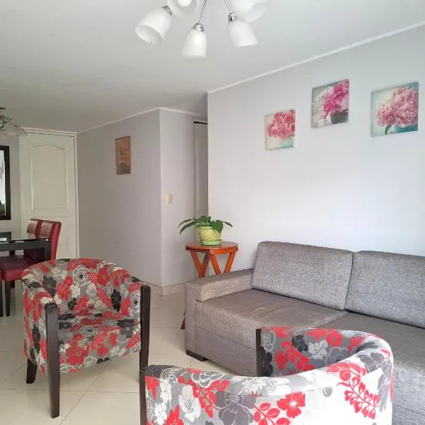 Apartamento en condominio cerca a Plaza Norte, hotel en Lima