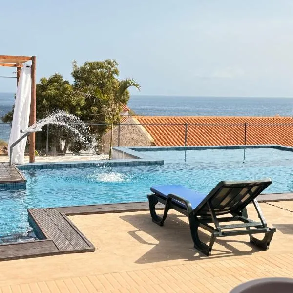 Bougainvillea Villa, hotel in Cidade Velha