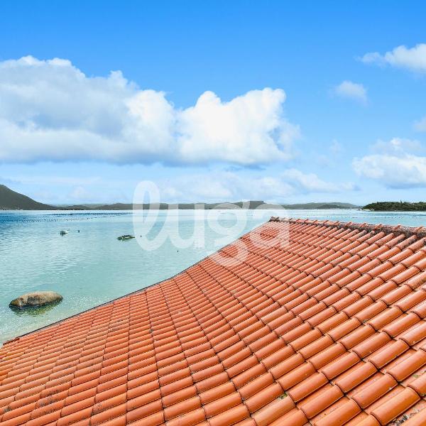 Casa Espaçosa com Vista para o Mar