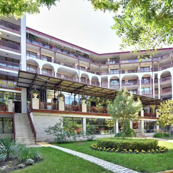 Estreya Residence Hotel and SPA，聖君士坦丁和海倫那的飯店