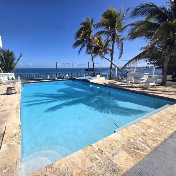 Ventana Va102a at Arecibo 681 Ocean Drive, hotel in Arecibo