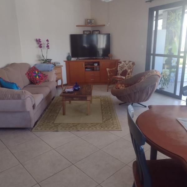 Apartamento à uma quadra da praia