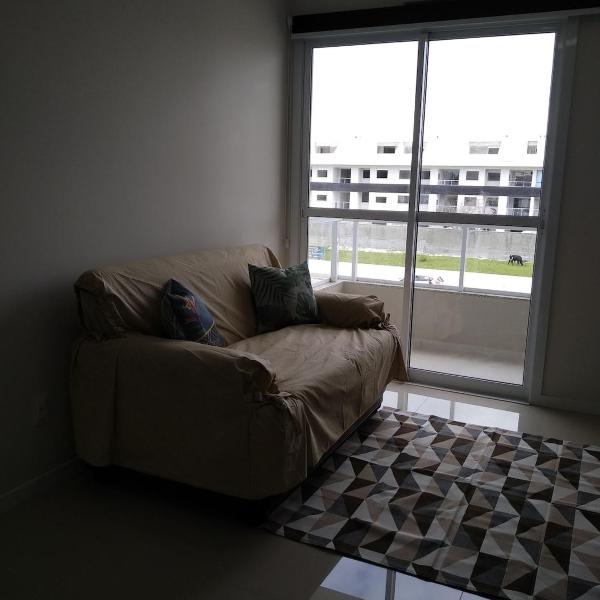 Apartamento com estacionamento - Ingleses beach