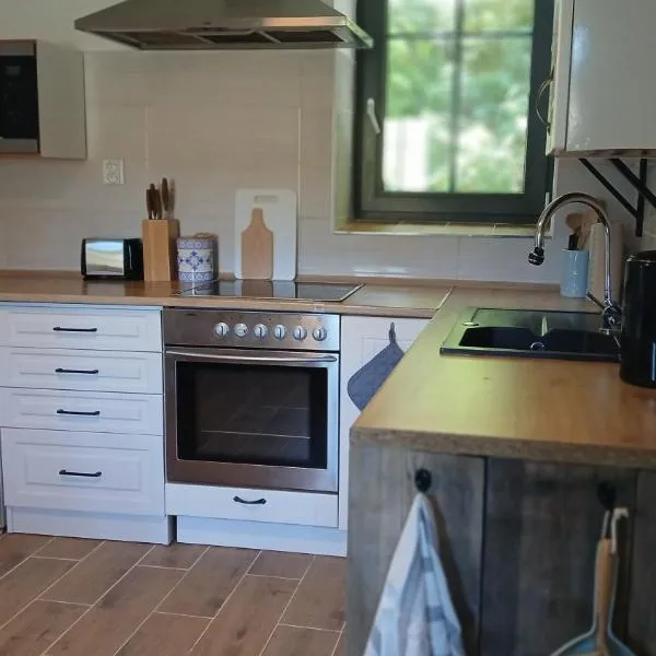 Chalupa ve Svinné, hotel en Svinná