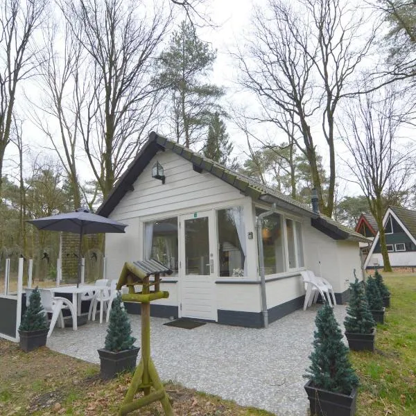 Holiday Home in Stramproy near Nature Reserves, hotel a Stramproy
