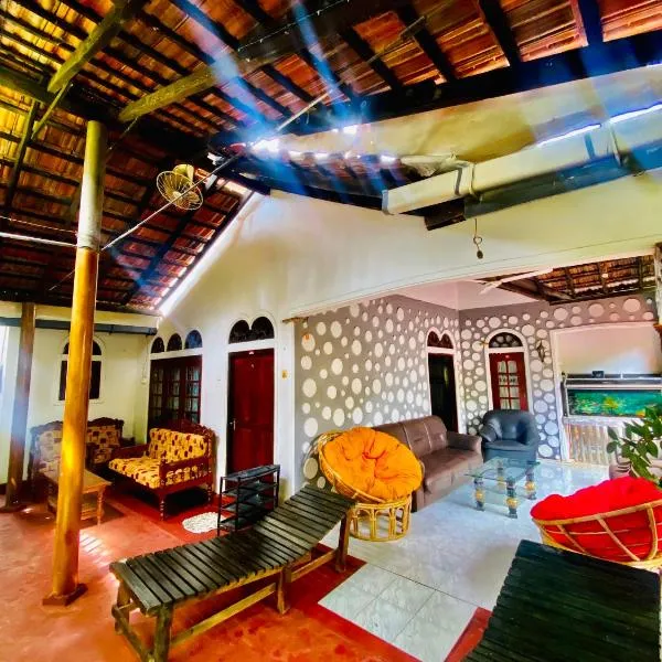 Pearl White House, hotel in Udawalawe