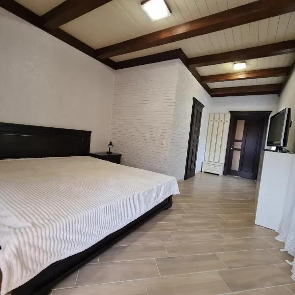 Perinka, hotel in Polyana