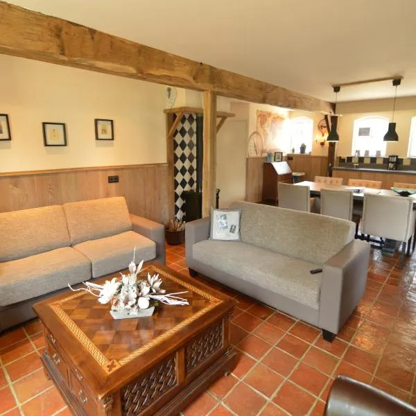 Pleasant Holiday Home near the centre of Haaren, hotel in Haaren