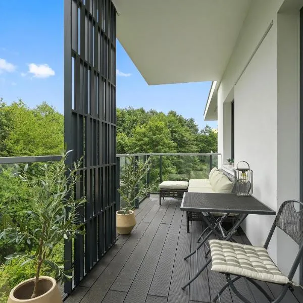 Forest Rivus Apartment with Parking by Lion Apartments, hotel Gdyniában