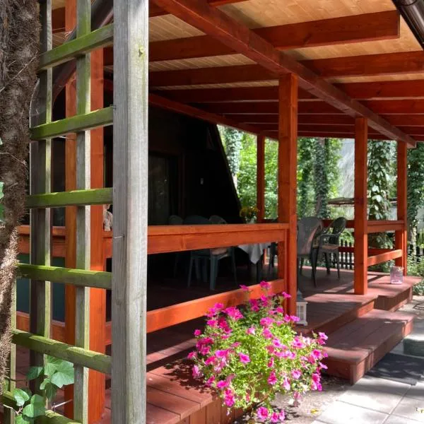 Domek pod świerkami 2, hotel in Skorzęcin