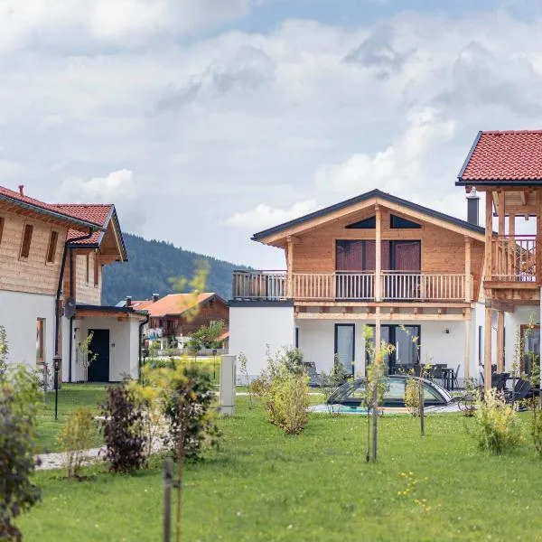 Inzell Chalets with private pool, hotel v destinaci Inzell