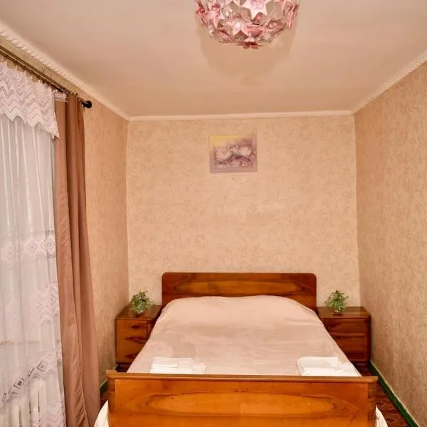 2-к квартира в центрі, ТЦ Київ, hotel in Sumy