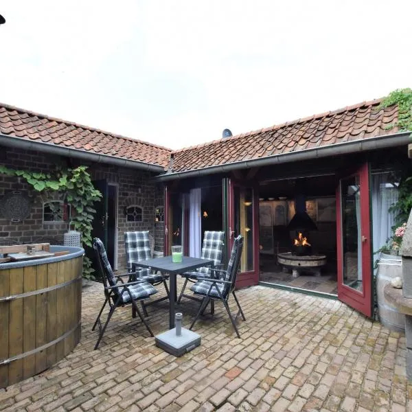 Cottage near Bourtange with Hot Tub, hotel in Musselkanaal