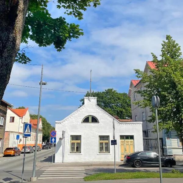 Viesnīca Rannalõvi Apartment with Private Entrance near Playground Pērnavā