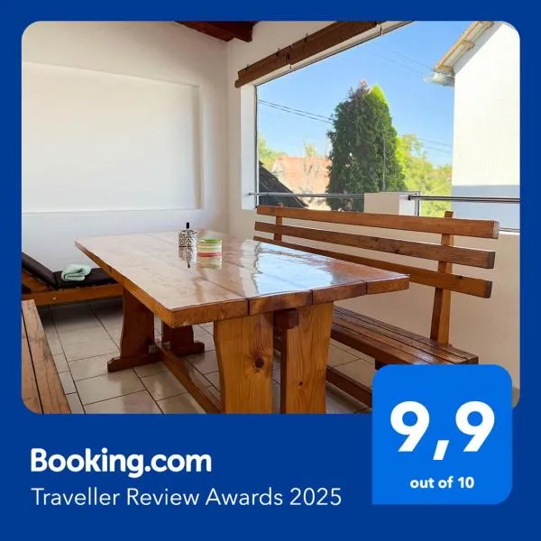 Apartmani Moslavina, free big parking, workspace, crib, satin cotton sheets, hotel in Kutina