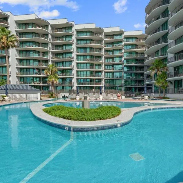 Enjoy a 3-bedroom Bayfront Condo with Lazy River Indoor Pool Jacuzzis and Community Boat Dock for Personal or Rented Boats Plus Redeem in Free Activity Deals Daily, מלון באורנג' ביץ'