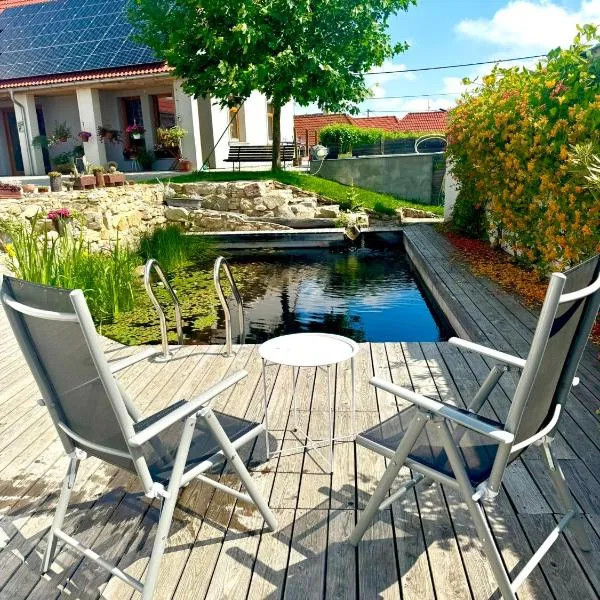 Včelařství pod svatým Floriánem, hotel in Znojmo