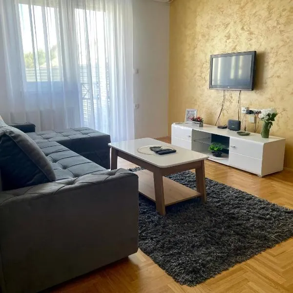 Apartman Bella, hotel v destinaci Sombor