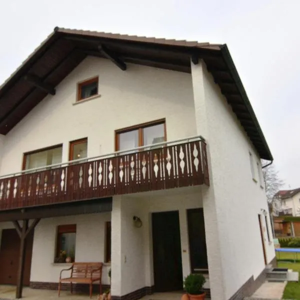 Wohnung in Burggrub mit Sauna und Garten, khách sạn ở Stockheim Oberfranken