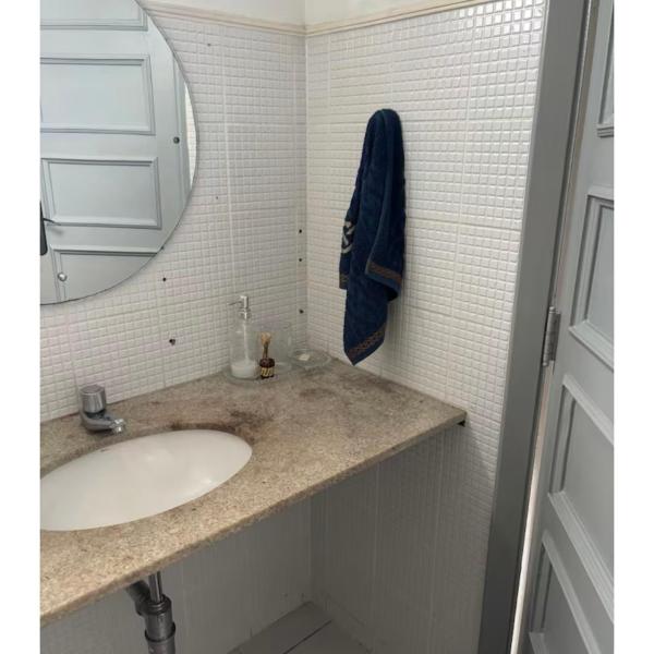Quarto em área nobre central da cidade - Foto 2