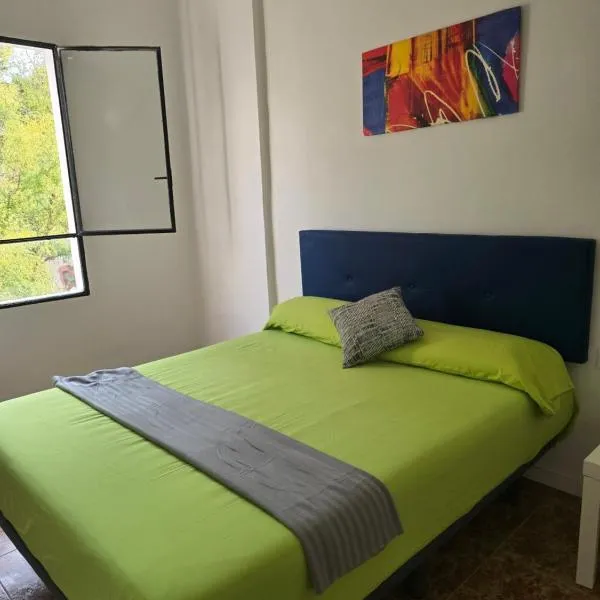 Habitaciones La Estación, hotel in Algemesí
