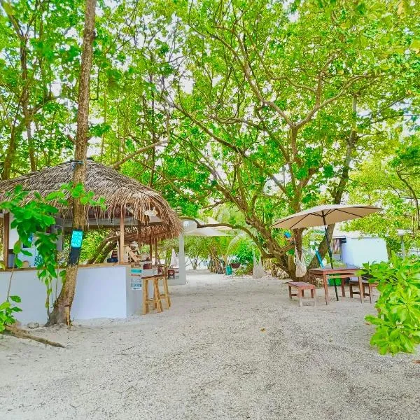 YUVi Blue Maldives & spa, hotel in Himmafushi