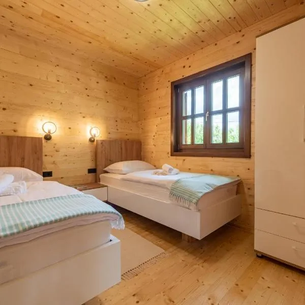 Forest Paradise, hotel in Ličko Petrovo Selo