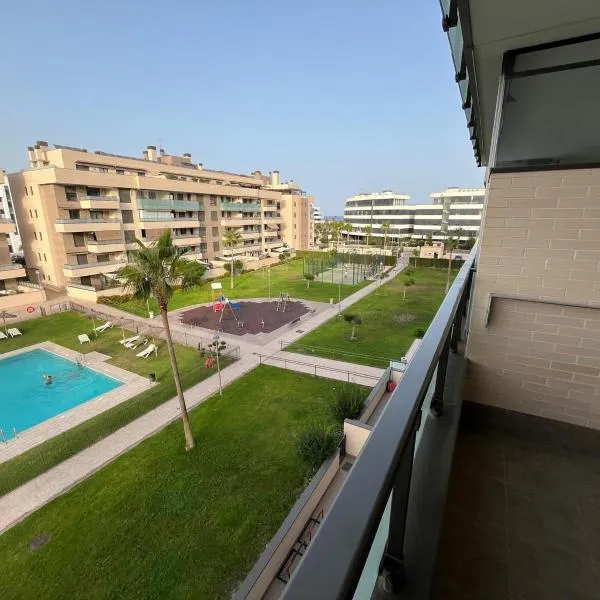 Los Alamos Breeze - Modern Beach Apartment, отель в городе Торремолинос